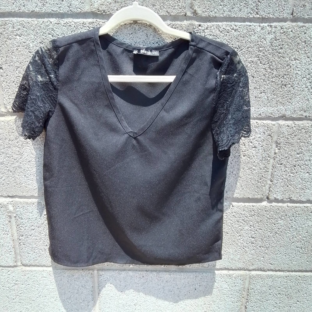SHEIN Lace Sleeve Blouse Size XSmall‎ In Black